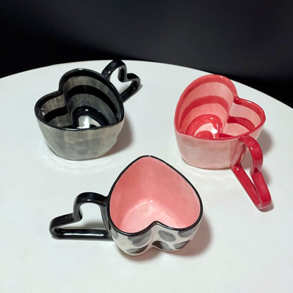 Creative Love Handle Hand-Painted Stripe Love Cow Pattern Ceramic Coffee Cup Hand Held Love Mug